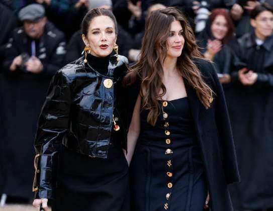 PFW - Schiaparelli Arrivals Paris, France - January 27: Lynda Carter, Jessica Altman arrive to Schiaparelli fashion show during the Haute Couture Fall Winter 2025 - 2026 Fashion Week on January 27, 2025 in Paris, France. Photo by Marco Piovanotto ABACAPRESS.COM Paris France  Copyright: xPiovanottoxMarco ABACAx