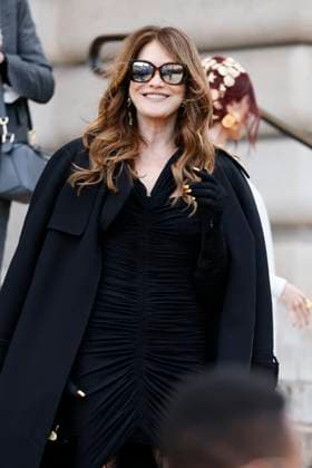 PFW - Schiaparelli Arrivals Paris, France - January 27: Carla Bruni, Farida Khelfa arrive to Schiaparelli fashion show during the Haute Couture Fall Winter 2025 - 2026 Fashion Week on January 27, 2025 in Paris, France. Photo by Marco Piovanotto ABACAPRESS.COM Paris France  Copyright: xPiovanottoxMarco ABACAx