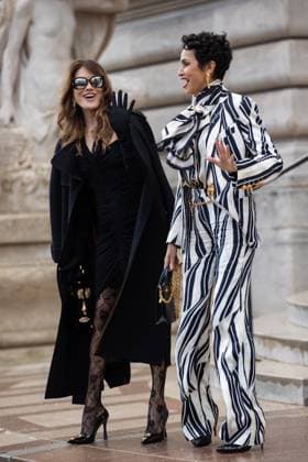 PFW - Schiaparelli Haute Couture - Arrivals NB Carla Bruni and Farida Khelfa attends the Schiaparelli Haute Couture Spring-Summer 2025 show as part of Paris Fashion Week on January 27, 2025 in Paris, France. Photo by Nasser Berzane ABACAPRESS.COM Paris France  Copyright: xBerzanexNasser ABACAx