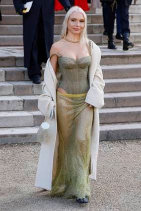 PFW - Celebs At Schiaparelli Arina Maistrenko arrives to Schiaparelli fashion show during the Haute Couture Fall Winter 2025 - 2026 Fashion Week on January 27, 2025 in Paris, France. Photo by Marco Piovanotto ABACAPRESS.COM Paris France  Copyright: xPiovanottoxMarco ABACAx