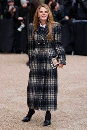 PFW - Celebs At Schiaparelli Anna Dello Russo arrives to Schiaparelli fashion show during the Haute Couture Fall Winter 2025 - 2026 Fashion Week on January 27, 2025 in Paris, France. Photo by Marco Piovanotto ABACAPRESS.COM Paris France  Copyright: xPiovanottoxMarco ABACAx