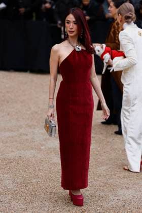 PFW - Celebs At Schiaparelli Heart Evangelista arrives to Schiaparelli fashion show during the Haute Couture Fall Winter 2025 - 2026 Fashion Week on January 27, 2025 in Paris, France. Photo by Marco Piovanotto ABACAPRESS.COM Paris France  Copyright: xPiovanottoxMarco ABACAx