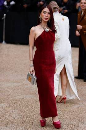 PFW - Celebs At Schiaparelli Heart Evangelista arrives to Schiaparelli fashion show during the Haute Couture Fall Winter 2025 - 2026 Fashion Week on January 27, 2025 in Paris, France. Photo by Marco Piovanotto ABACAPRESS.COM Paris France  Copyright: xPiovanottoxMarco ABACAx