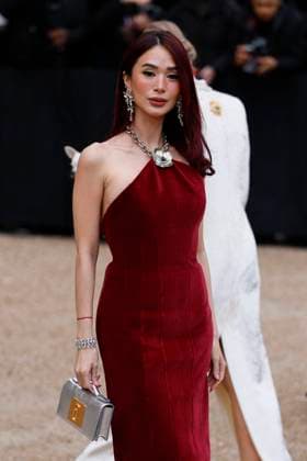 PFW - Celebs At Schiaparelli Heart Evangelista arrives to Schiaparelli fashion show during the Haute Couture Fall Winter 2025 - 2026 Fashion Week on January 27, 2025 in Paris, France. Photo by Marco Piovanotto ABACAPRESS.COM Paris France  Copyright: xPiovanottoxMarco ABACAx