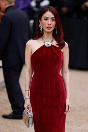 PFW - Celebs At Schiaparelli Heart Evangelista arrives to Schiaparelli fashion show during the Haute Couture Fall Winter 2025 - 2026 Fashion Week on January 27, 2025 in Paris, France. Photo by Marco Piovanotto ABACAPRESS.COM Paris France  Copyright: xPiovanottoxMarco ABACAx