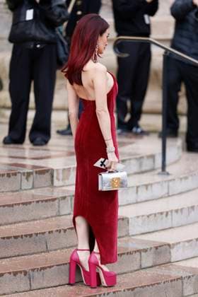 PFW - Celebs At Schiaparelli Heart Evangelista arrives to Schiaparelli fashion show during the Haute Couture Fall Winter 2025 - 2026 Fashion Week on January 27, 2025 in Paris, France. Photo by Marco Piovanotto ABACAPRESS.COM Paris France  Copyright: xPiovanottoxMarco ABACAx