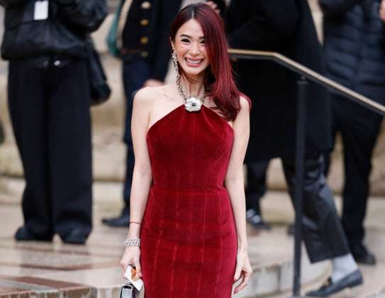 PFW - Celebs At Schiaparelli Heart Evangelista arrives to Schiaparelli fashion show during the Haute Couture Fall Winter 2025 - 2026 Fashion Week on January 27, 2025 in Paris, France. Photo by Marco Piovanotto ABACAPRESS.COM Paris France  Copyright: xPiovanottoxMarco ABACAx
