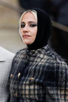 PFW - Celebs At Schiaparelli Pixie Lott, Oliver Cheshire arrives to Schiaparelli fashion show during the Haute Couture Fall Winter 2025 - 2026 Fashion Week on January 27, 2025 in Paris, France. Photo by Marco Piovanotto ABACAPRESS.COM Paris France  Copyright: xPiovanottoxMarco ABACAx