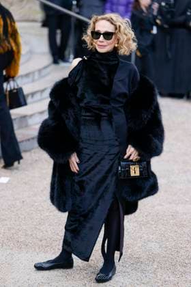 PFW - Celebs At Schiaparelli Marisa Berenson arrives to Schiaparelli fashion show during the Haute Couture Fall Winter 2025 - 2026 Fashion Week on January 27, 2025 in Paris, France. Photo by Marco Piovanotto ABACAPRESS.COM Paris France  Copyright: xPiovanottoxMarco ABACAx