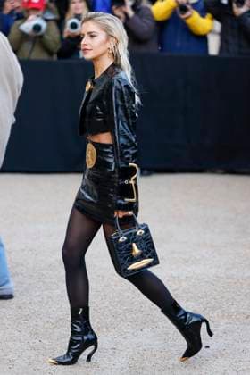 PFW - Celebs At Schiaparelli Caro Daur arrives to Schiaparelli fashion show during the Haute Couture Fall Winter 2025 - 2026 Fashion Week on January 27, 2025 in Paris, France. Photo by Marco Piovanotto ABACAPRESS.COM Paris France  Copyright: xPiovanottoxMarco ABACAx