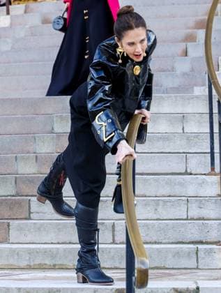 Arrivals at the Schiaparelli fashion show at the Petit Palais for the Spring Summer 2025 Haute Couture Collection during Paris Fashion Week PFW Lynda Carter Arrivals and exits at the Schiaparelli fashion show at the Petit Palais for the Spring Summer 2025 Haute Couture Collection during Paris Fashion Week PFW , France, on January 27, 2025 Debis Guignebourg Bestimage Arrivals and exits at the Schiaparelli fashion show at the Petit Palais for the Spring Summer 2025 Haute Couture Collection during Paris Fashion Week PFW , France, on January 27, 2025 Debis Guignebourg Bestimage Paris France  Copyright: xDenisxGuignebourgx xBestimagexDenisxGuignebourgx xBestimagex