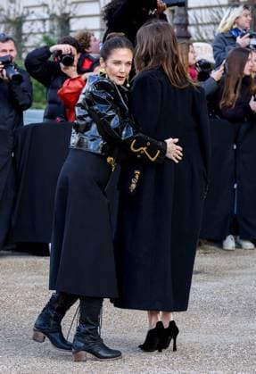 Arrivals at the Schiaparelli fashion show at the Petit Palais for the Spring Summer 2025 Haute Couture Collection during Paris Fashion Week PFW Lynda Carter and Jessica Altman Arrivals and exits at the Schiaparelli fashion show at the Petit Palais for the Spring Summer 2025 Haute Couture Collection during Paris Fashion Week PFW , France, on January 27, 2025 Debis Guignebourg Bestimage Arrivals and exits at the Schiaparelli fashion show at the Petit Palais for the Spring Summer 2025 Haute Couture Collection during Paris Fashion Week PFW , France, on January 27, 2025 Debis Guignebourg Bestimage Paris France  Copyright: xDenisxGuignebourgx xBestimagexDenisxGuignebourgx xBestimagex