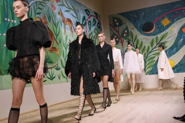 Christian Dior runway show at the Rodin Museum for the Haute Couture Spring Summer 2025 Collection as part of Paris Fashion Week PFW Runway du Défilé de Mode Christian Dior, Collection Haute Couture Printemps Été 2025, dans le cadre de la Fashion Week de Paris, France, le 27 Janvier 2025 Bertrand Rindoff Bestimage Celebrities at the Christian Dior Haute Couture Spring Summer 2025 show as part of Paris Fashion Week on January 27, 2025 in Paris, France Paris France  Copyright: xBERTRANDxRINDOFFxPETROFFx xBESTIMAGExBERTRANDxRINDOFFxPETROFFx xBESTIMAGEx