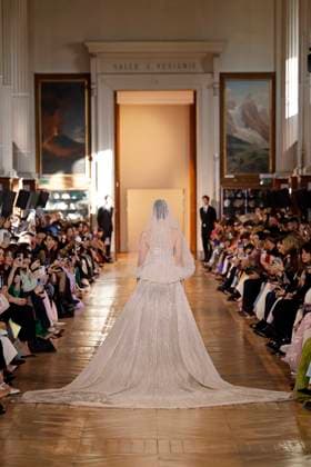 Paris Fashion Week, Georges Hobeika Modenschau George Hobeika Haute Couture spring summer 2025 Paris january 2005 George Hobeika Haute Couture spring summer 2025 Paris january 2005, Credit:Zeppelin Avalon  Copyright: xZeppelinx xAvalonx 0958128414