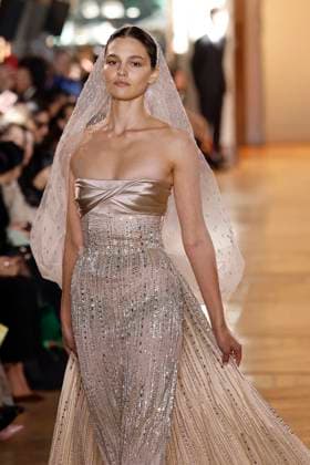 Paris Fashion Week, Georges Hobeika Modenschau George Hobeika Haute Couture spring summer 2025 Paris january 2005 George Hobeika Haute Couture spring summer 2025 Paris january 2005, Credit:Zeppelin Avalon  Copyright: xZeppelinx xAvalonx 0958128581