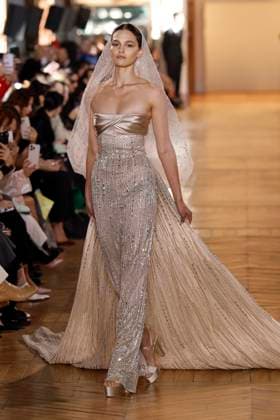 Paris Fashion Week, Georges Hobeika Modenschau George Hobeika Haute Couture spring summer 2025 Paris january 2005 George Hobeika Haute Couture spring summer 2025 Paris january 2005, Credit:Zeppelin Avalon  Copyright: xZeppelinx xAvalonx 0958128632