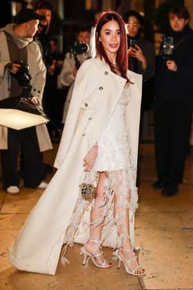 PFW - Gianbattista Arrivals Heart Evangelista arrives to Gianbattista Valli fashion show during the Haute Couture Fall Winter 2025 - 2026 Fashion Week on January 27, 2025 in Paris, France. Photo by Marco Piovanotto ABACAPRESS.COM Paris France  Copyright: xPiovanottoxMarco ABACAx