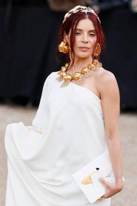 PFW - Schiaparelli Arrivals Paris, France - January 27: Gessica Kayane arrives to Schiaparelli fashion show during the Haute Couture Fall Winter 2025 - 2026 Fashion Week on January 27, 2025 in Paris, France. Photo by Marco Piovanotto Abacapress Paris France  Copyright: xPiovanottoxMarco ABACAx
