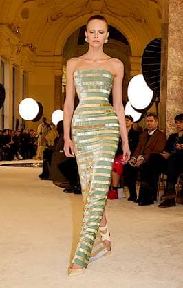 (250128) -- PARIS, Jan. 28, 2025 -- A model presents a creation by Schiaparelli during the Haute Couture Week Spring Summer 2025 in Paris, France, Jan. 27, 2025. ( Handout via Xinhua) FRANCE-PARIS-HAUTE COUTURE WEEK-FASHION SHOW-SCHIAPARELLI MeetEurope 
