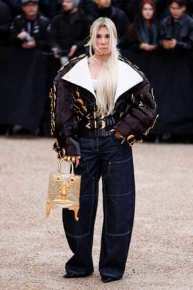 PFW - Schiaparell Arrivals Paris, France - January 27: Guest arrives to Schiaparelli fashion show during the Haute Couture Fall Winter 2025 - 2026 Fashion Week on January 27, 2025 in Paris, France. Photo by Marco Piovanotto Abacapress Paris France  Copyright: xPiovanottoxMarco ABACAx