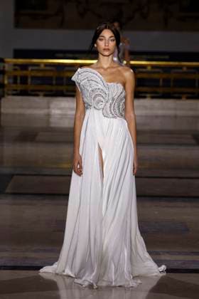 Tony Ward Haute Couture Spring Summer 2025, Paris, January 2025 Tony Ward Haute Couture Spring Summer 2025, Paris, January 2025, Credit:Zeppelin Avalon  Copyright: xZeppelinx xAvalonx 0958228245