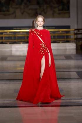 Tony Ward Haute Couture Spring Summer 2025, Paris, January 2025 Tony Ward Haute Couture Spring Summer 2025, Paris, January 2025, Credit:Zeppelin Avalon  Copyright: xZeppelinx xAvalonx 0958228084