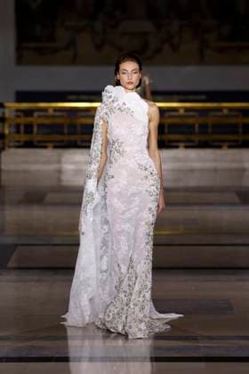 Tony Ward Haute Couture Spring Summer 2025, Paris, January 2025 Tony Ward Haute Couture Spring Summer 2025, Paris, January 2025, Credit:Zeppelin Avalon  Copyright: xZeppelinx xAvalonx 0958228206