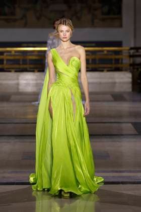 Tony Ward Haute Couture Spring Summer 2025, Paris, January 2025 Tony Ward Haute Couture Spring Summer 2025, Paris, January 2025, Credit:Zeppelin Avalon  Copyright: xZeppelinx xAvalonx 0958228697