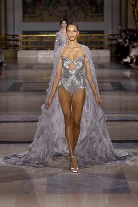 Tony Ward Haute Couture Spring Summer 2025, Paris, January 2025 Tony Ward Haute Couture Spring Summer 2025, Paris, January 2025, Credit:Zeppelin Avalon  Copyright: xZeppelinx xAvalonx 0958229625