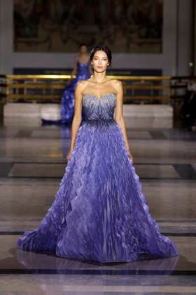 Tony Ward Haute Couture Spring Summer 2025, Paris, January 2025 Tony Ward Haute Couture Spring Summer 2025, Paris, January 2025, Credit:Zeppelin Avalon  Copyright: xZeppelinx xAvalonx 0958229031