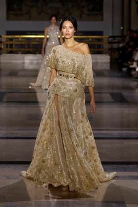 Tony Ward Haute Couture Spring Summer 2025, Paris, January 2025 Tony Ward Haute Couture Spring Summer 2025, Paris, January 2025, Credit:Zeppelin Avalon  Copyright: xZeppelinx xAvalonx 0958229468