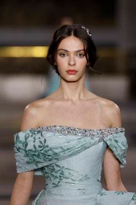 Tony Ward Haute Couture Spring Summer 2025, Paris, January 2025 Tony Ward Haute Couture Spring Summer 2025, Paris, January 2025, Credit:Zeppelin Avalon  Copyright: xZeppelinx xAvalonx 0958228175
