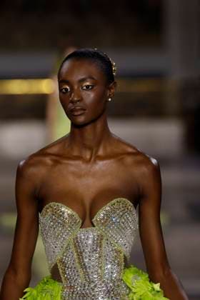 Tony Ward Haute Couture Spring Summer 2025, Paris, January 2025 Tony Ward Haute Couture Spring Summer 2025, Paris, January 2025, Credit:Zeppelin Avalon  Copyright: xZeppelinx xAvalonx 0958228688