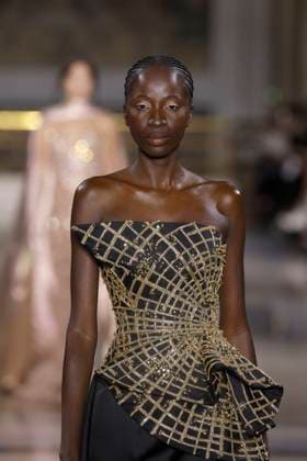 Tony Ward Haute Couture Spring Summer 2025, Paris, January 2025 Tony Ward Haute Couture Spring Summer 2025, Paris, January 2025, Credit:Zeppelin Avalon  Copyright: xZeppelinx xAvalonx 0958228997