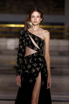 Tony Ward Haute Couture Spring Summer 2025, Paris, January 2025 Tony Ward Haute Couture Spring Summer 2025, Paris, January 2025, Credit:Zeppelin Avalon  Copyright: xZeppelinx xAvalonx 0958229270