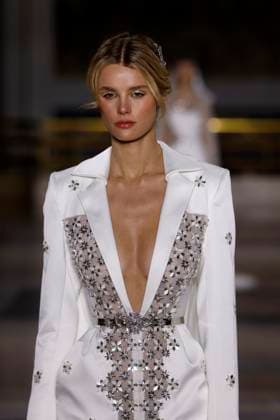 Tony Ward Haute Couture Spring Summer 2025, Paris, January 2025 Tony Ward Haute Couture Spring Summer 2025, Paris, January 2025, Credit:Zeppelin Avalon  Copyright: xZeppelinx xAvalonx 0958229571