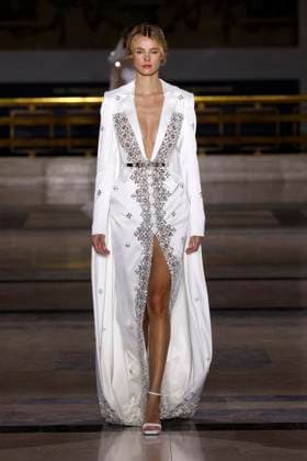 Tony Ward Haute Couture Spring Summer 2025, Paris, January 2025 Tony Ward Haute Couture Spring Summer 2025, Paris, January 2025, Credit:Zeppelin Avalon  Copyright: xZeppelinx xAvalonx 0958229706