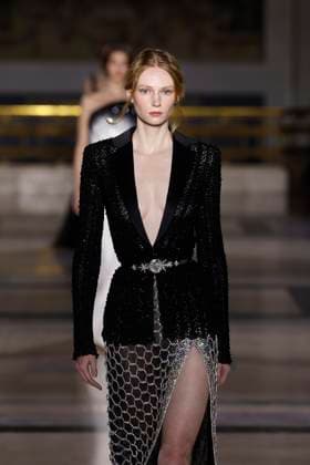 Tony Ward Haute Couture Spring Summer 2025, Paris, January 2025 Tony Ward Haute Couture Spring Summer 2025, Paris, January 2025, Credit:Zeppelin Avalon  Copyright: xZeppelinx xAvalonx 0958228749