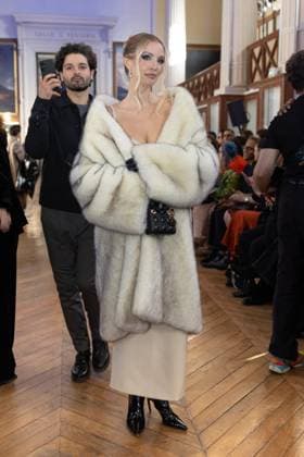 Paris Fashion Week, Georges Hobeika Modenschau Spring summer 2025 fashion show by Georges Hobeika Leonie Hanne 439746 2025 01 27 Paris France  Copyright: xSebastienxFremontx xStarfacex STAR_439746_041