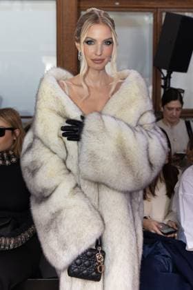 Paris Fashion Week, Georges Hobeika Modenschau Spring summer 2025 fashion show by Georges Hobeika Leonie Hanne 439746 2025 01 27 Paris France  Copyright: xSebastienxFremontx xStarfacex STAR_439746_043