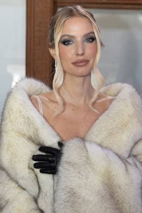 Paris Fashion Week, Georges Hobeika Modenschau Spring summer 2025 fashion show by Georges Hobeika Leonie Hanne 439746 2025 01 27 Paris France  Copyright: xSebastienxFremontx xStarfacex STAR_439746_044