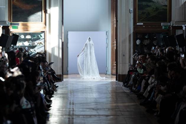 Paris Fashion Week, Georges Hobeika Modenschau Paris Fashion Week Defile Georges Hobeika Defile printemps ete 2025 de Georges Hobeika 439745 2025 01 27 Paris France  Copyright: xSebastienxFremontx xStarfacex STAR_439745_064