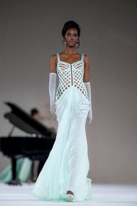 Paris Fashion Week, Tamara Ralph Modenschau Personalities at the Tamara Ralph show for the Haute Couture Spring Summer 2025 collection at Paris Fashion Week PFW Model at the Tamara Ralph show for the Haute Couture Spring Summer 2025 collection at Paris Fashion Week PFW on 27 January 2025 Perusseau Da Silva Bestimage Tamara Ralph for the Haute Couture Spring Summer 2025 collection at Paris Fashion Week PFW on 27 January 2025 Paris France  Copyright: xTizianoxDaxSilvax-xPierrexPerusseaux xBestimagexTizianoxDaxSilvax-xPierrexPerusseaux xBestimagex
