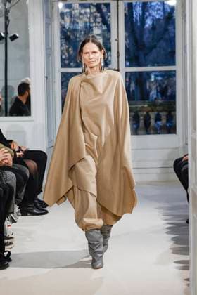 Défilé Alexandre Vauthier Collection Haute Couture Printemps Eté 2025 lors de la Fashion Week de Paris PFW Défilé Alexandre Vauthier Collection Haute Couture Printemps Eté 2025 lors de la Fashion Week de Paris PFW , le 27 janvier 2025 Alexandre Vauthier Fashion Show Haute Couture Spring Summer 2025 during Paris Fashion Week January 27th, 2025 Paris France  Copyright: xAgencex xBestimagexAgencex xBestimagex