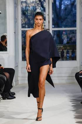 Défilé Alexandre Vauthier Collection Haute Couture Printemps Eté 2025 lors de la Fashion Week de Paris PFW Défilé Alexandre Vauthier Collection Haute Couture Printemps Eté 2025 lors de la Fashion Week de Paris PFW , le 27 janvier 2025 Alexandre Vauthier Fashion Show Haute Couture Spring Summer 2025 during Paris Fashion Week January 27th, 2025 Paris France  Copyright: xAgencex xBestimagexAgencex xBestimagex