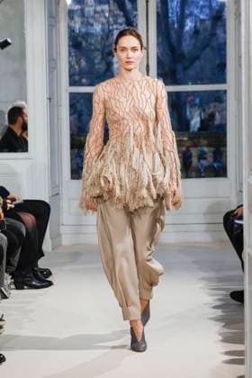 Défilé Alexandre Vauthier Collection Haute Couture Printemps Eté 2025 lors de la Fashion Week de Paris PFW Défilé Alexandre Vauthier Collection Haute Couture Printemps Eté 2025 lors de la Fashion Week de Paris PFW , le 27 janvier 2025 Alexandre Vauthier Fashion Show Haute Couture Spring Summer 2025 during Paris Fashion Week January 27th, 2025 Paris France  Copyright: xAgencex xBestimagexAgencex xBestimagex
