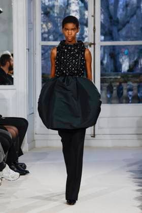Défilé Alexandre Vauthier Collection Haute Couture Printemps Eté 2025 lors de la Fashion Week de Paris PFW Défilé Alexandre Vauthier Collection Haute Couture Printemps Eté 2025 lors de la Fashion Week de Paris PFW , le 27 janvier 2025 Alexandre Vauthier Fashion Show Haute Couture Spring Summer 2025 during Paris Fashion Week January 27th, 2025 Paris France  Copyright: xAgencex xBestimagexAgencex xBestimagex