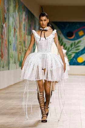 Paris Fashion Week, Christian Dior Modenschau Défilé Christian Dior Collection Haute Couture Printemps Eté 2025 lors de la Fashion Week de Paris PFW Défilé Christian Dior Collection Haute Couture Printemps Eté 2025 lors de la Fashion Week de Paris PFW , le 27 janvier 2025 Christian Dior Fashion Show Haute Couture Spring Summer 2025 during Paris Fashion Week January 27th, 2025 Paris France  Copyright: xAgencex xBestimagexAgencex xBestimagex