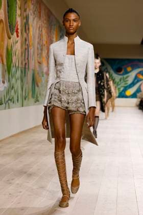 Paris Fashion Week, Christian Dior Modenschau Défilé Christian Dior Collection Haute Couture Printemps Eté 2025 lors de la Fashion Week de Paris PFW Défilé Christian Dior Collection Haute Couture Printemps Eté 2025 lors de la Fashion Week de Paris PFW , le 27 janvier 2025 Christian Dior Fashion Show Haute Couture Spring Summer 2025 during Paris Fashion Week January 27th, 2025 Paris France  Copyright: xAgencex xBestimagexAgencex xBestimagex