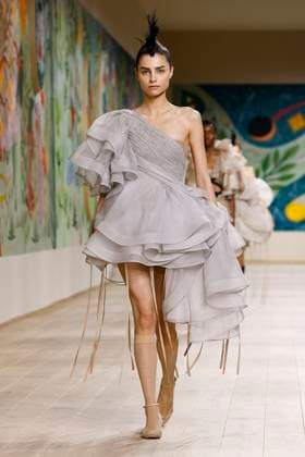 Paris Fashion Week, Christian Dior Modenschau Défilé Christian Dior Collection Haute Couture Printemps Eté 2025 lors de la Fashion Week de Paris PFW Défilé Christian Dior Collection Haute Couture Printemps Eté 2025 lors de la Fashion Week de Paris PFW , le 27 janvier 2025 Christian Dior Fashion Show Haute Couture Spring Summer 2025 during Paris Fashion Week January 27th, 2025 Paris France  Copyright: xAgencex xBestimagexAgencex xBestimagex